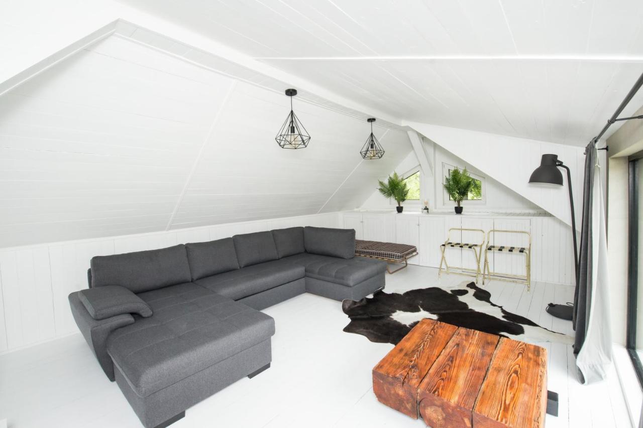 Minimal House Apartment Щирк Екстериор снимка