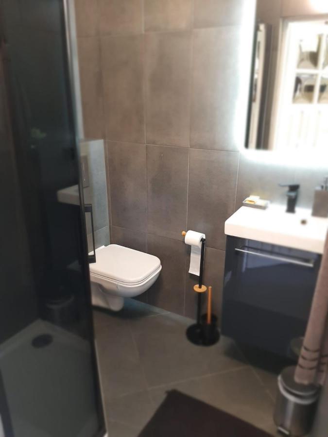 Minimal House Apartment Щирк Екстериор снимка